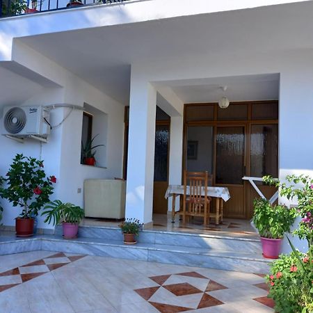 Sea View Apartments Vlore Luaran gambar