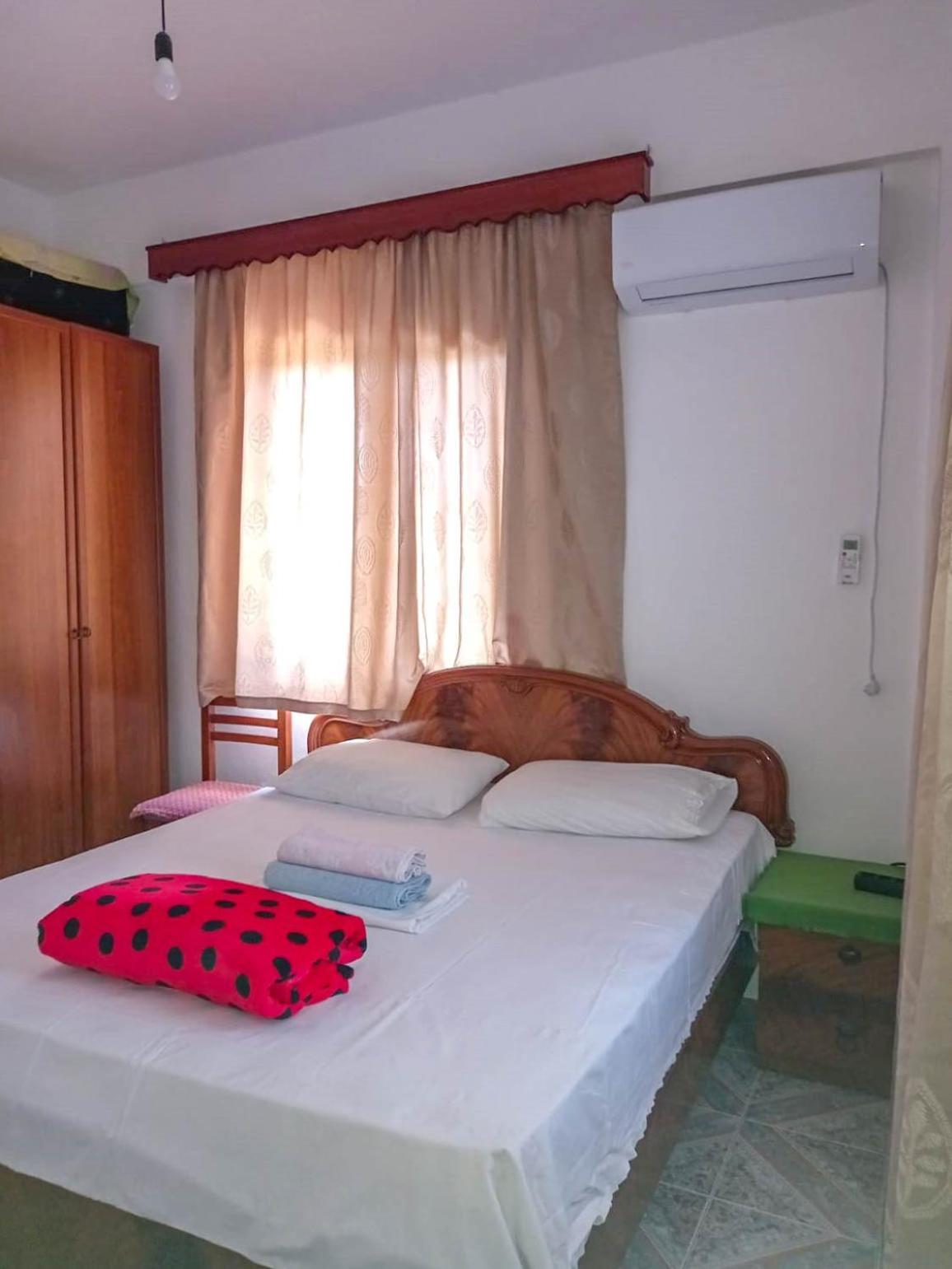Sea View Apartments Vlore Luaran gambar