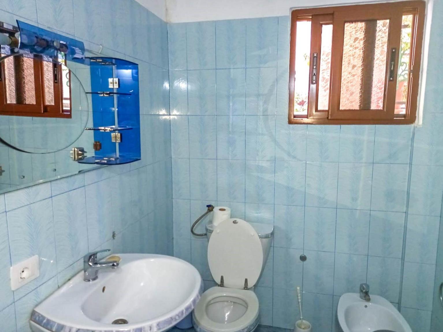 Sea View Apartments Vlore Bilik gambar